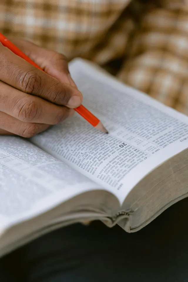 How to Mark and Highlight Your Bible Wisely